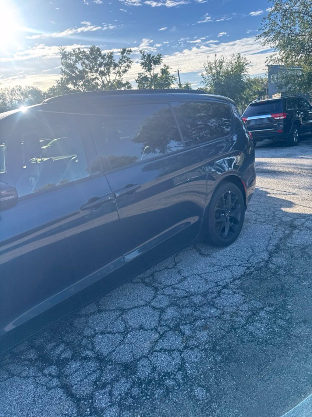 Used 2025 Chrysler Pacifica Limited Van Passenger Van