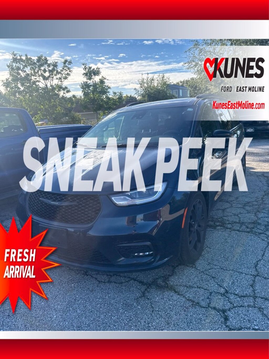 Used 2025 Chrysler Pacifica Limited Van Passenger Van