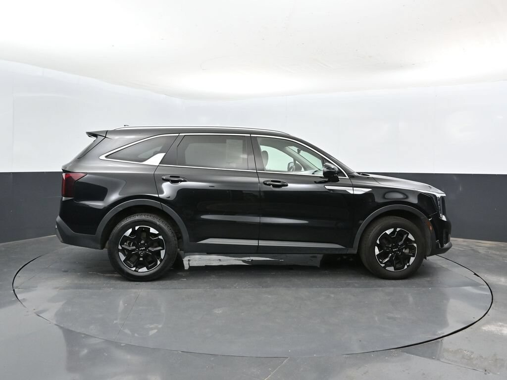 Used 2024 Kia Sorento S SUV