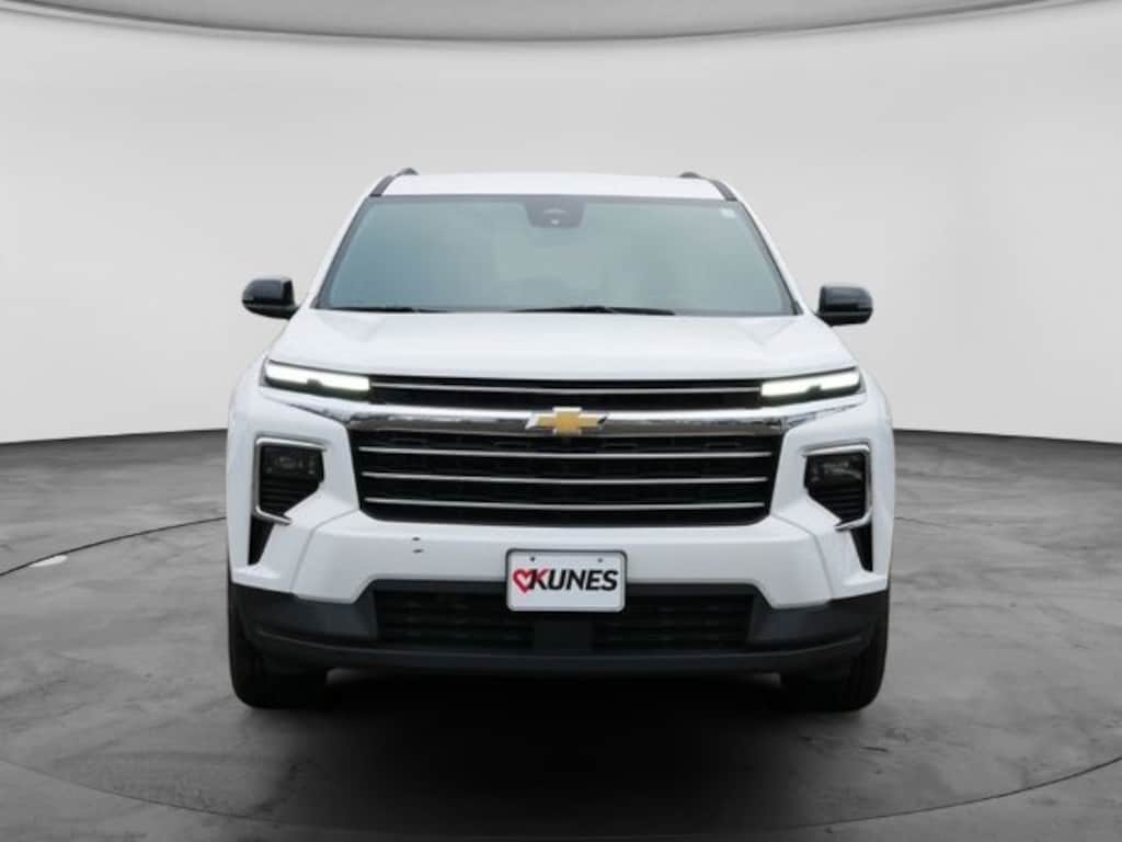 Used 2024 Chevrolet Traverse LT SUV