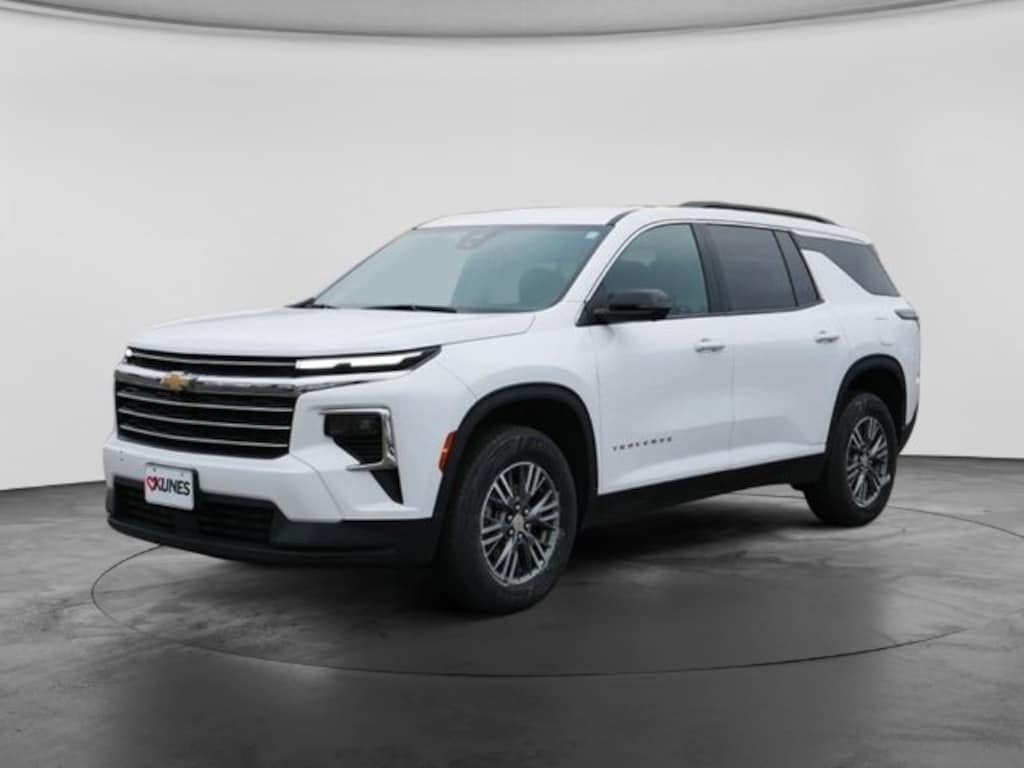 Used 2024 Chevrolet Traverse LT SUV
