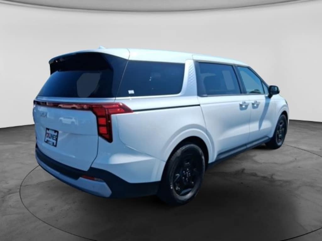 Used 2026 Kia Carnival LXS Van Passenger Van
