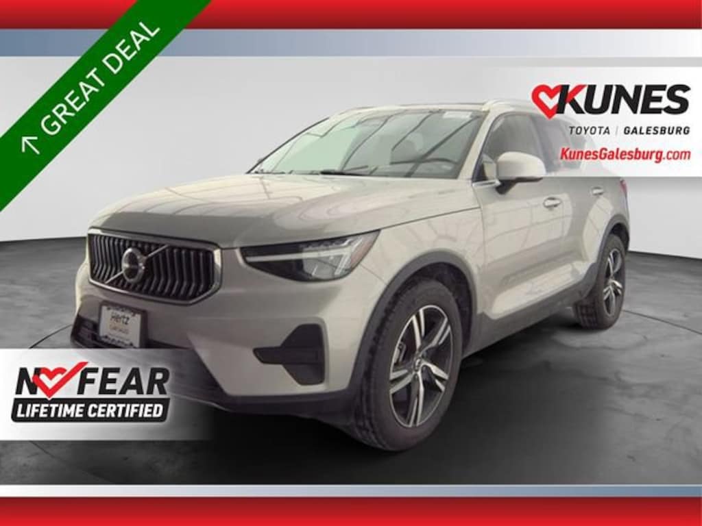 Used 2024 Volvo XC40 B5 Core SUV