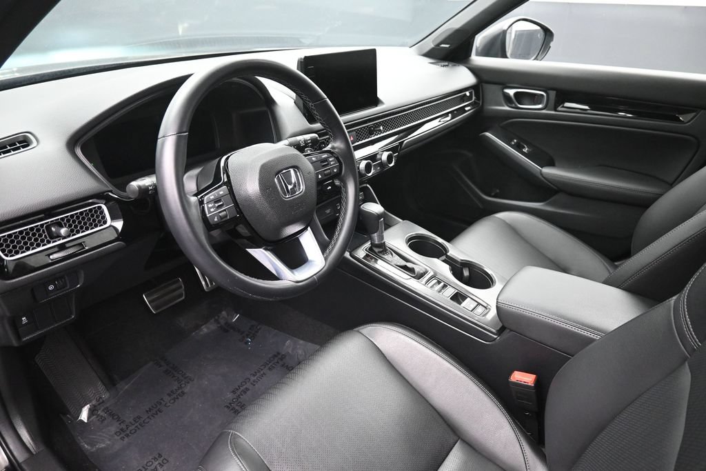 2025 Honda Civic Hatchback Sport Touring - Photo 16