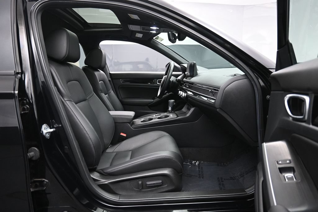 2025 Honda Civic Hatchback Sport Touring - Photo 23