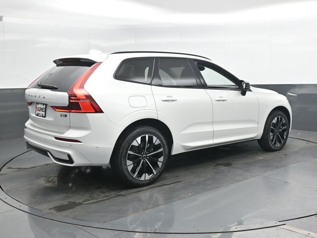 New 2026 Volvo XC60 B5 Plus SUV
