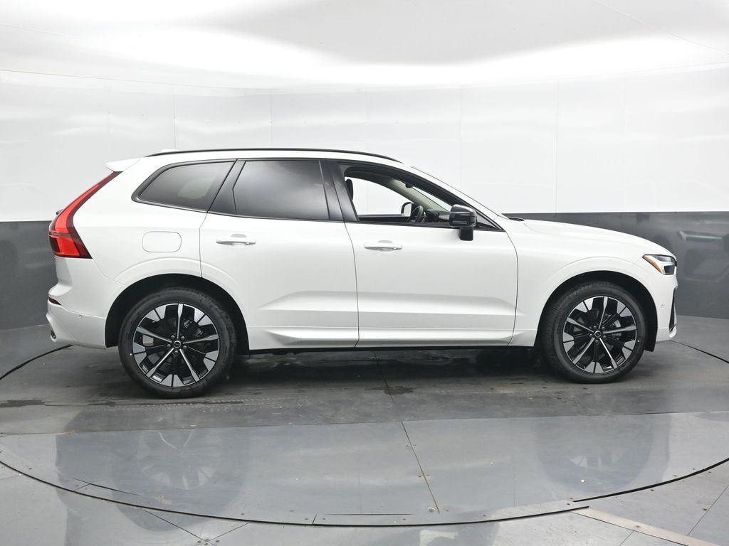 New 2026 Volvo XC60 B5 Plus SUV