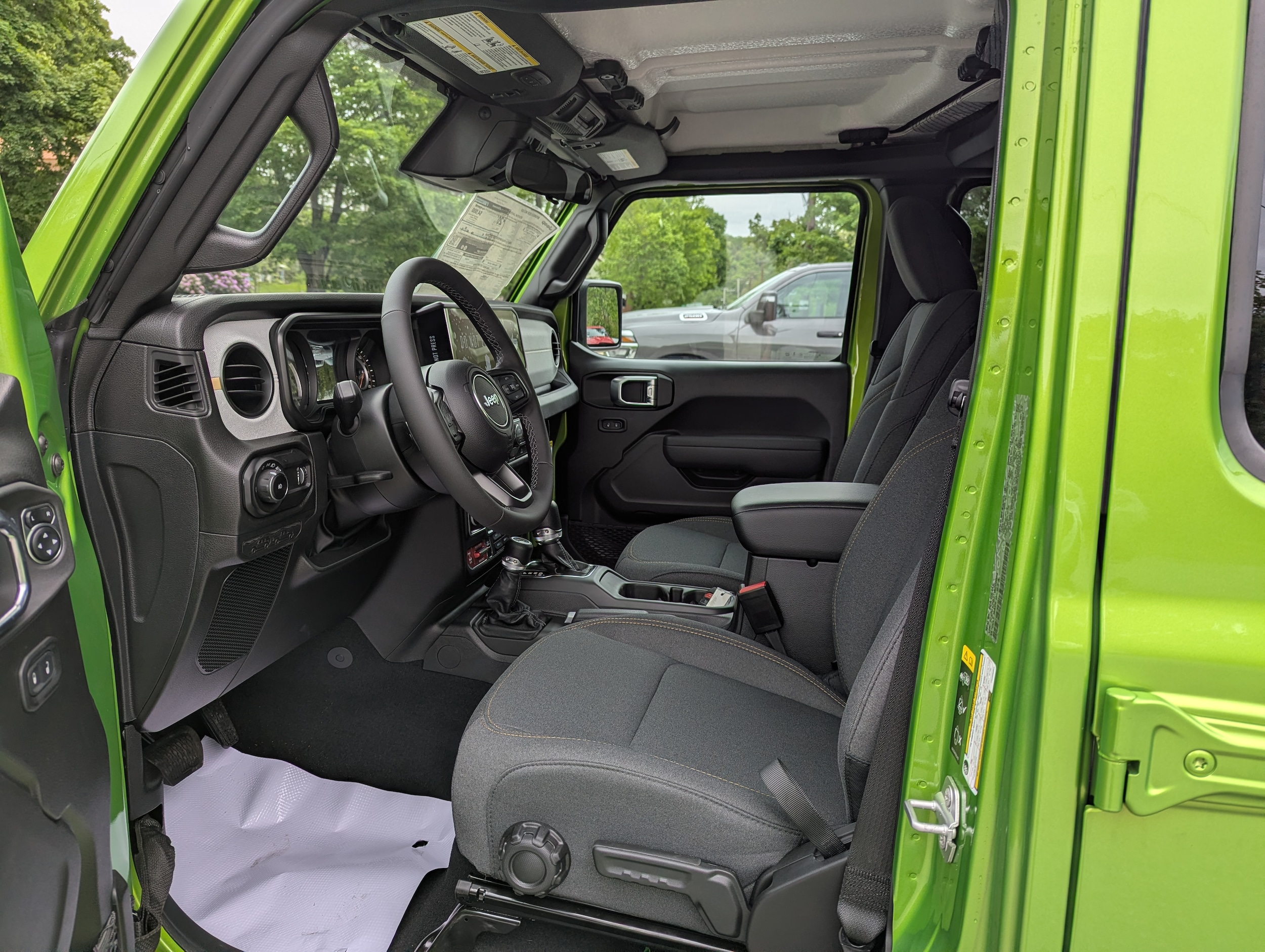 2026 Jeep Wrangler 4-Door Willys - Photo 9