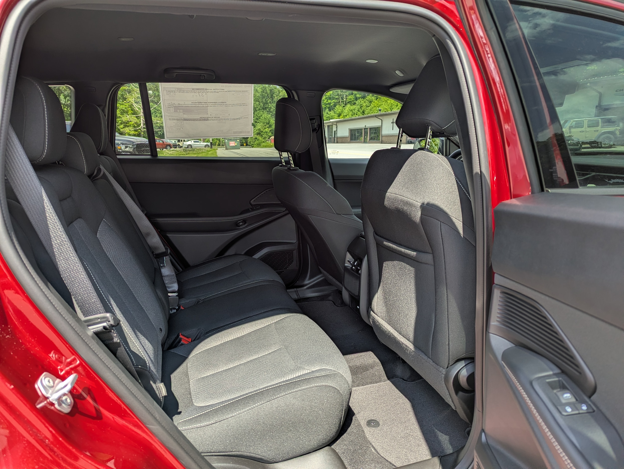 2026 Jeep Cherokee Laredo - Photo 11