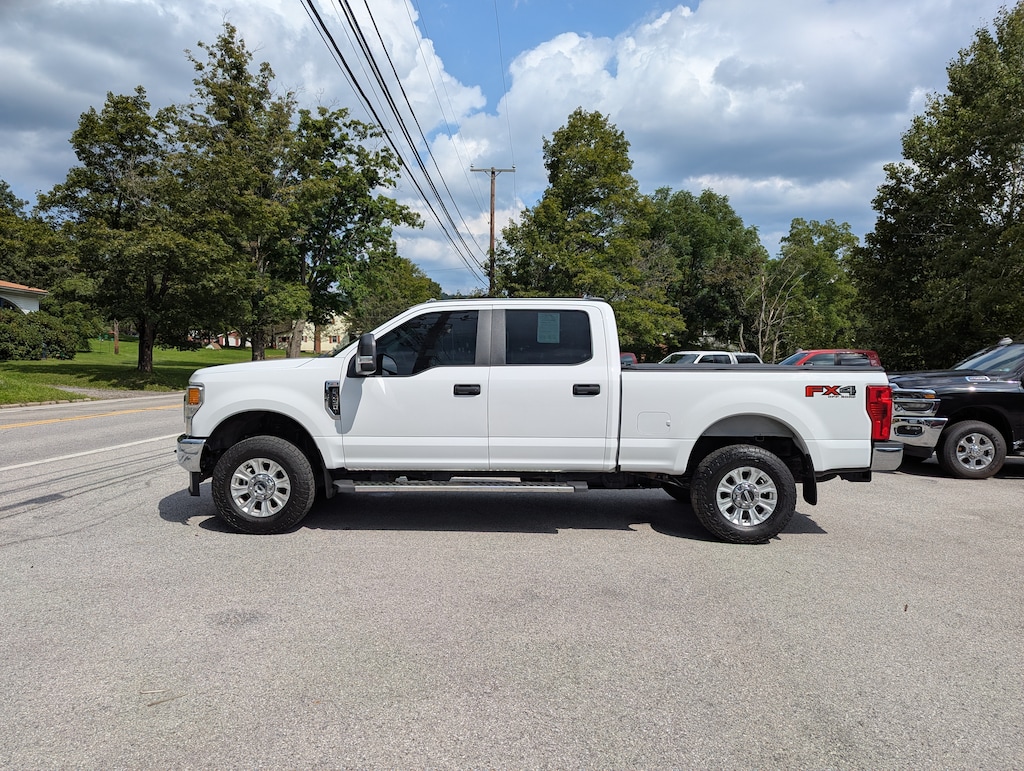 Used 2022 Ford F-250 XL Crew Cab STX FX4 160"WB 4x4 Truck Crew Cab