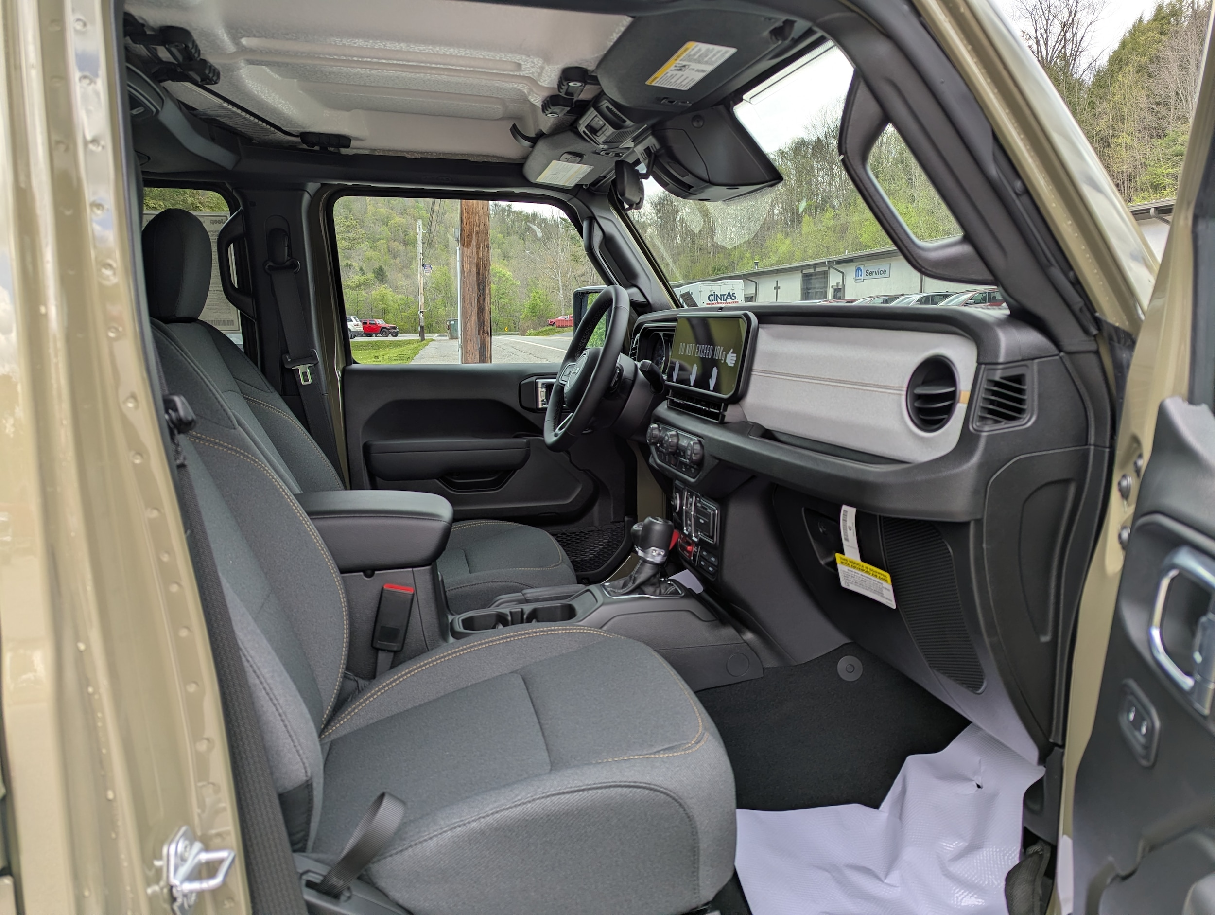 2026 Jeep Wrangler 4-Door Willys - Photo 13