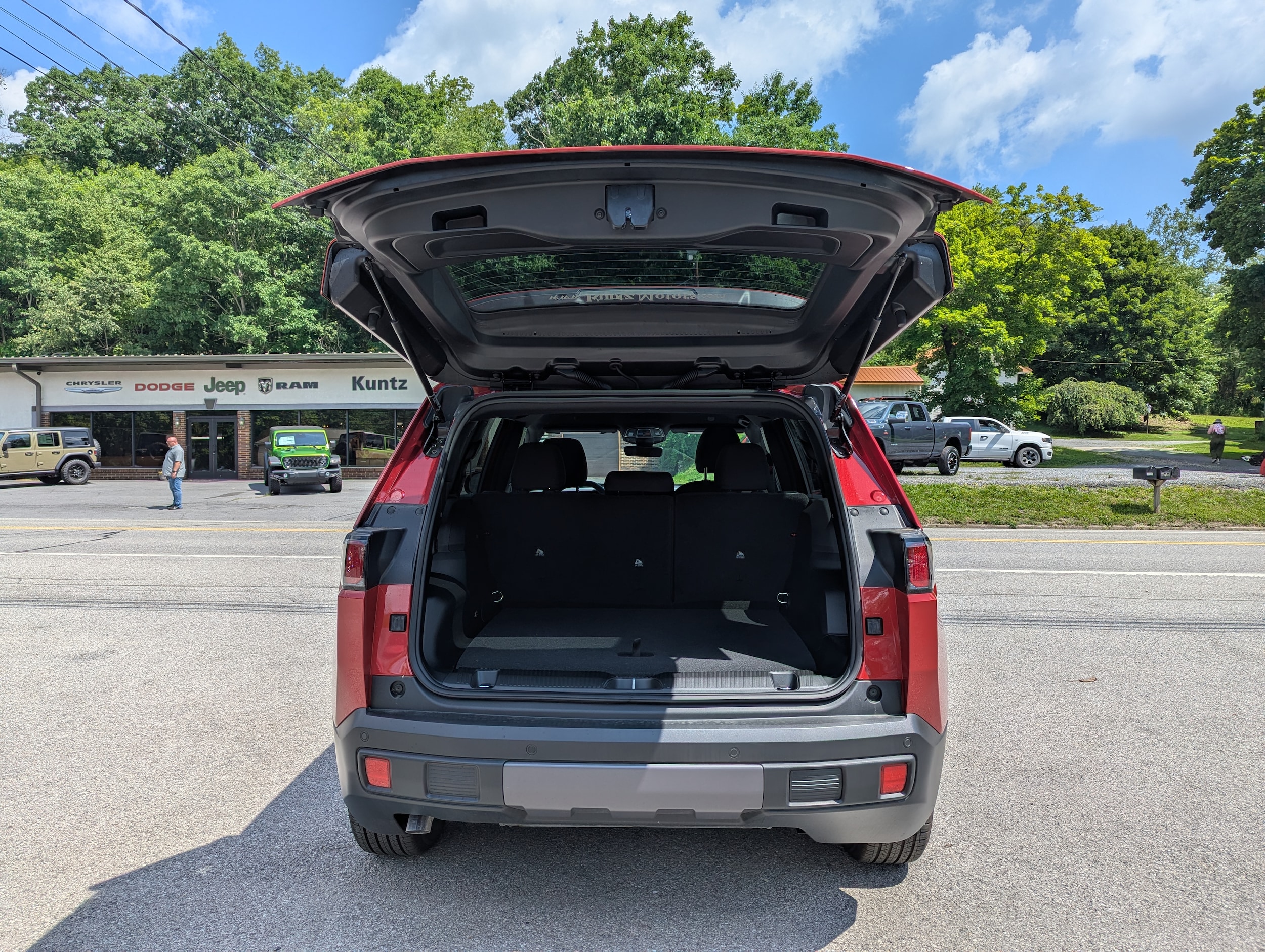 2026 Jeep Cherokee Laredo - Photo 10
