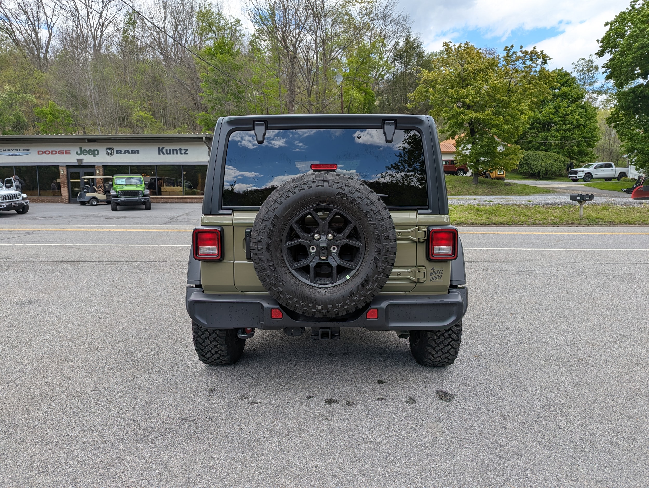 2026 Jeep Wrangler 4-Door Willys - Photo 6