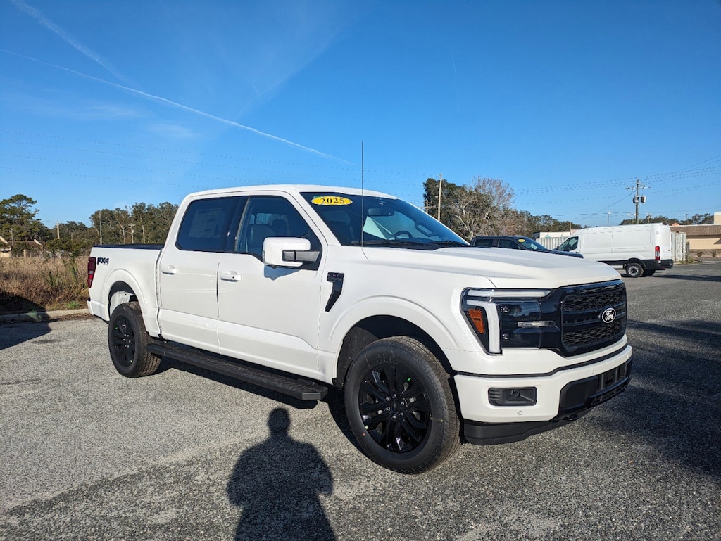 New 2025 Ford F-150 LARIAT LARIAT 4WD SuperCrew 5.5 Box