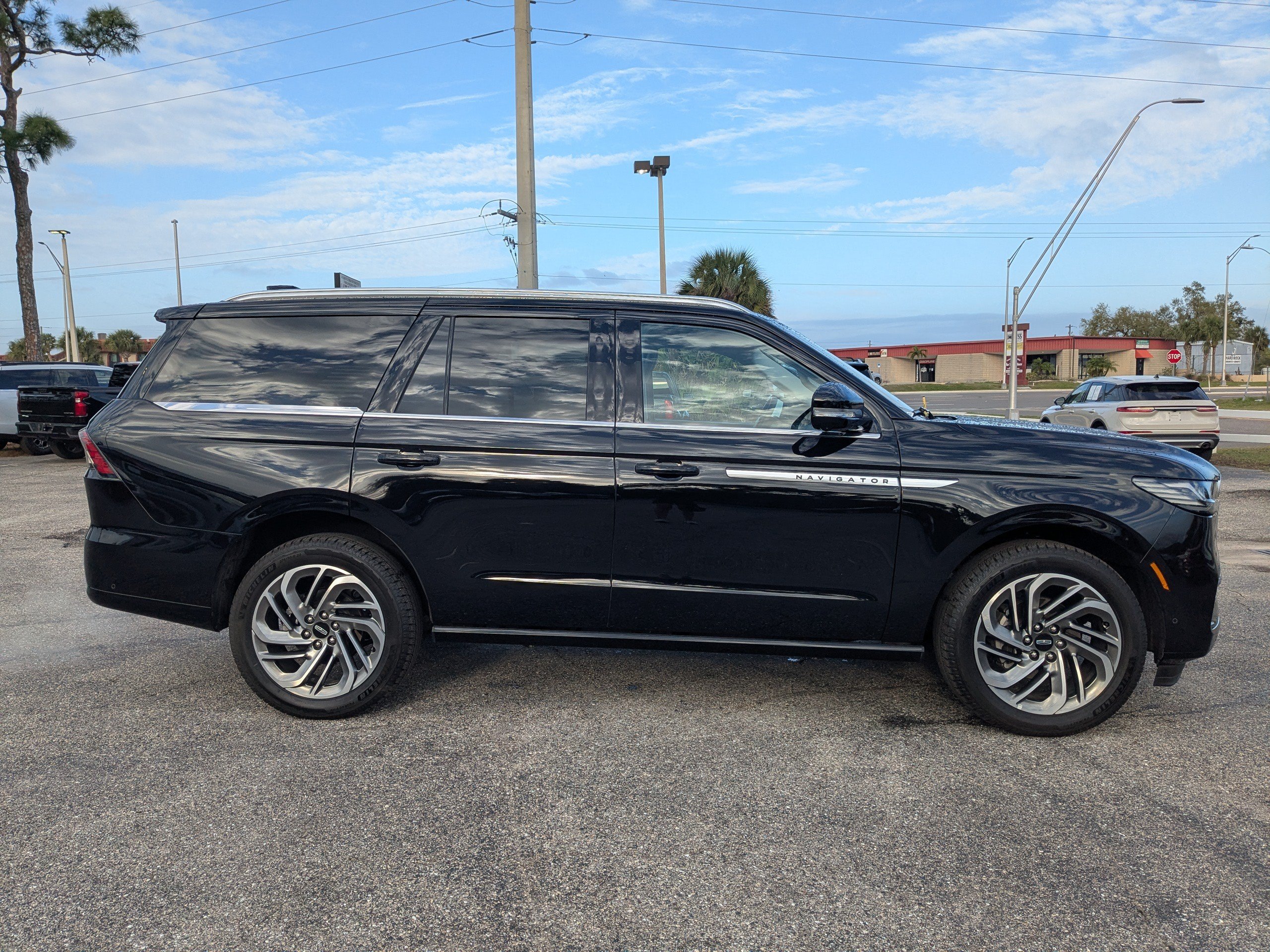 Used 2025 Lincoln Navigator Reserve Reserve 4x4