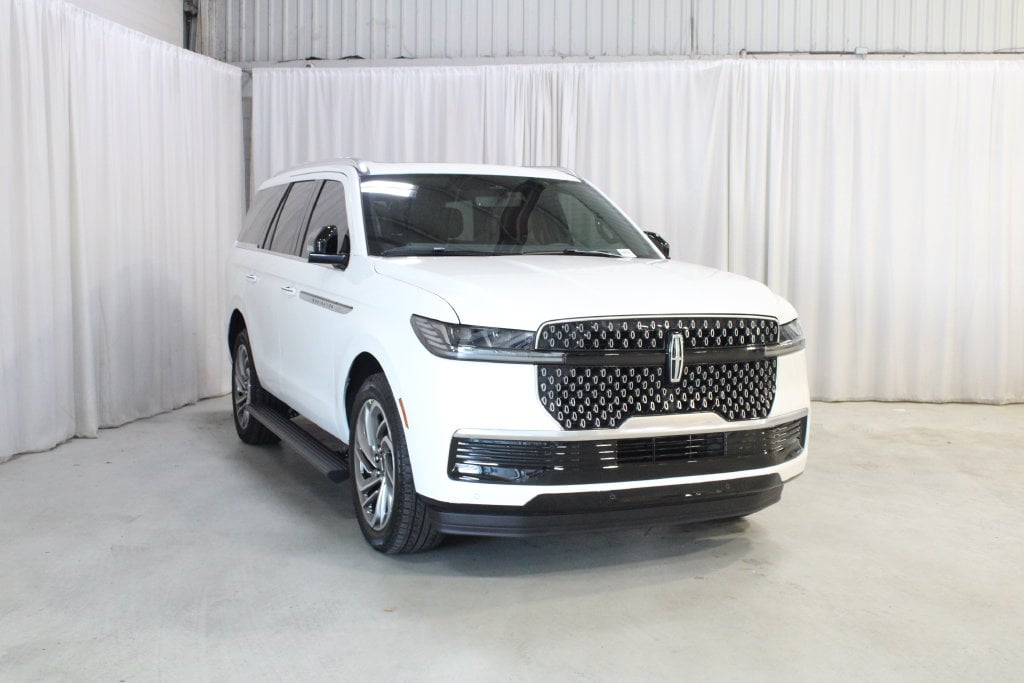 2027 Lincoln Navigator Reserve