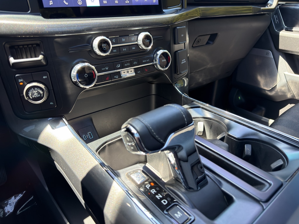 2023 Ford F-150 XLT - Photo 17