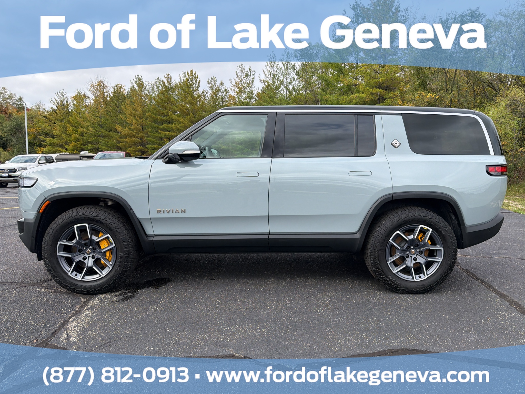 2023 Rivian R1S Adventure