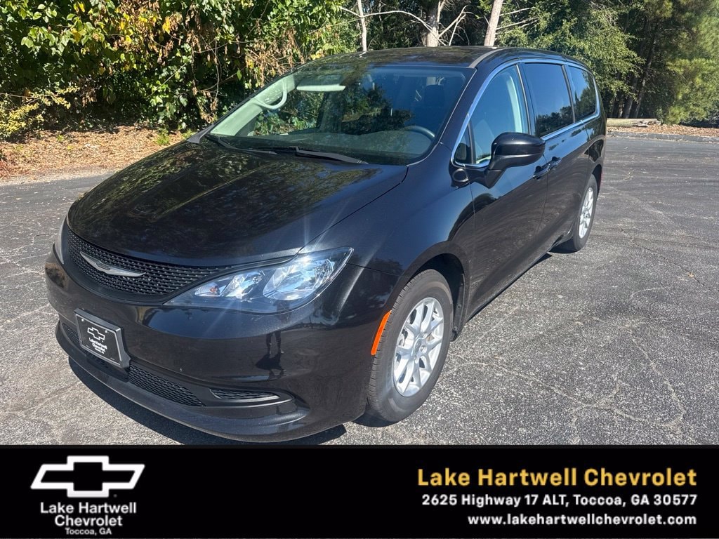 2022 Chrysler Voyager