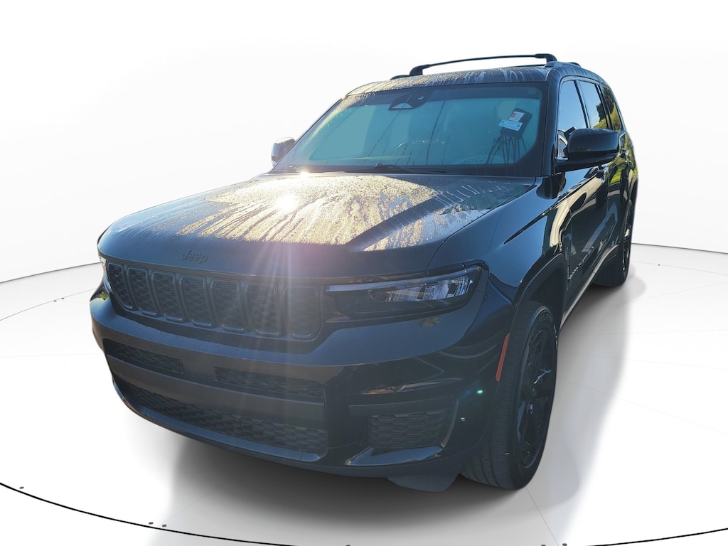 Used 2024 Jeep Grand Cherokee L Laredo SUV
