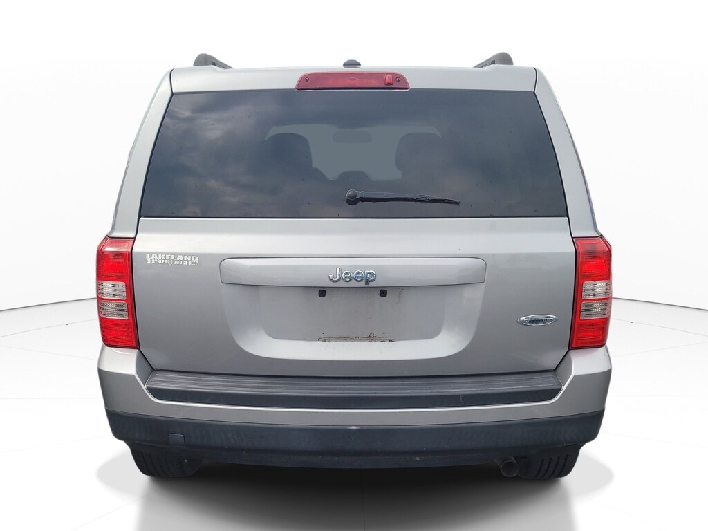 Used 2016 Jeep Patriot Latitude FWD SUV