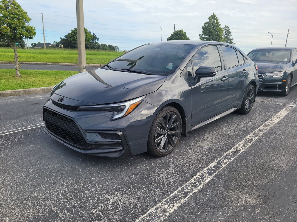 Used 2025 Toyota Corolla SE Sedan