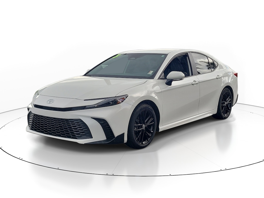 Used 2025 Toyota Camry SE Sedan