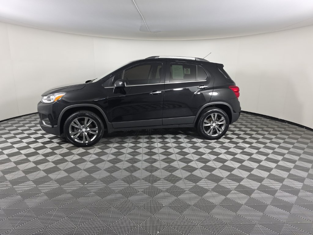 Used 2017 Chevrolet Trax Premier with VIN 3GNCJRSB8HL150196 for sale in Huntington, IN