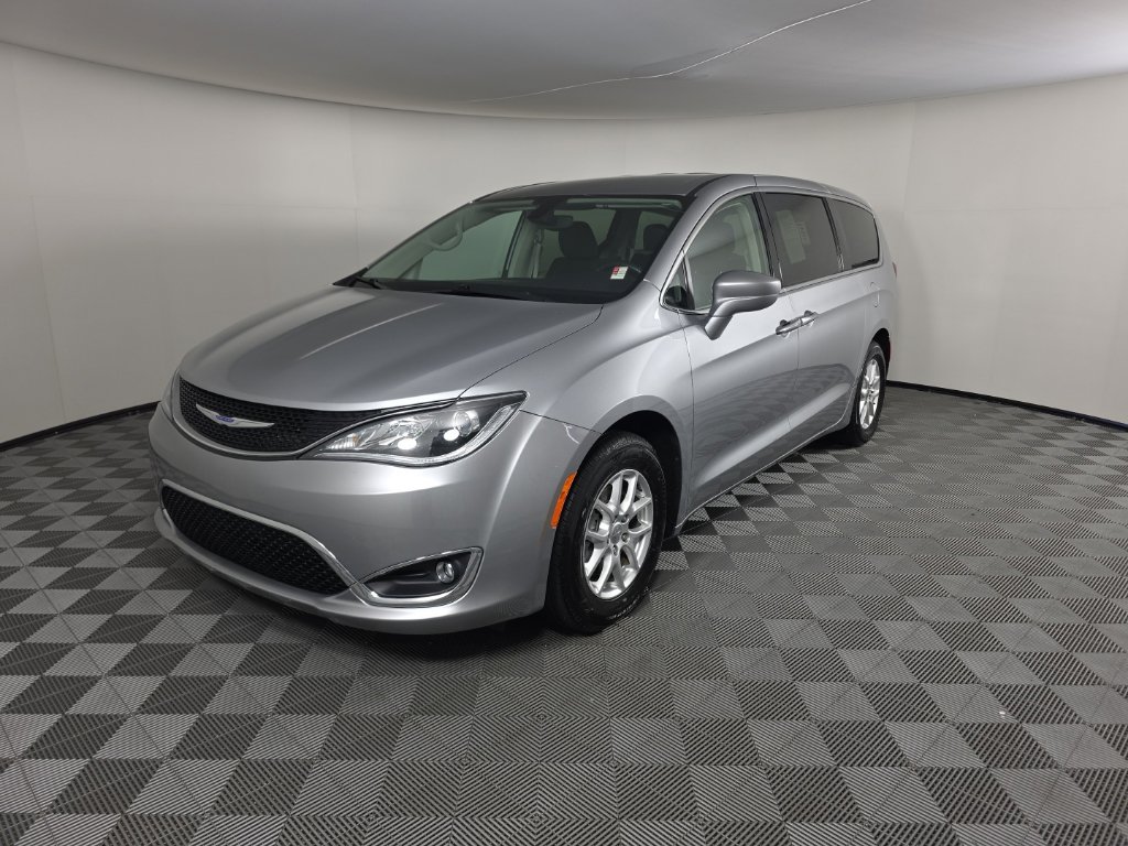 Used 2020 Chrysler Pacifica Touring with VIN 2C4RC1FG3LR267071 for sale in Huntington, IN