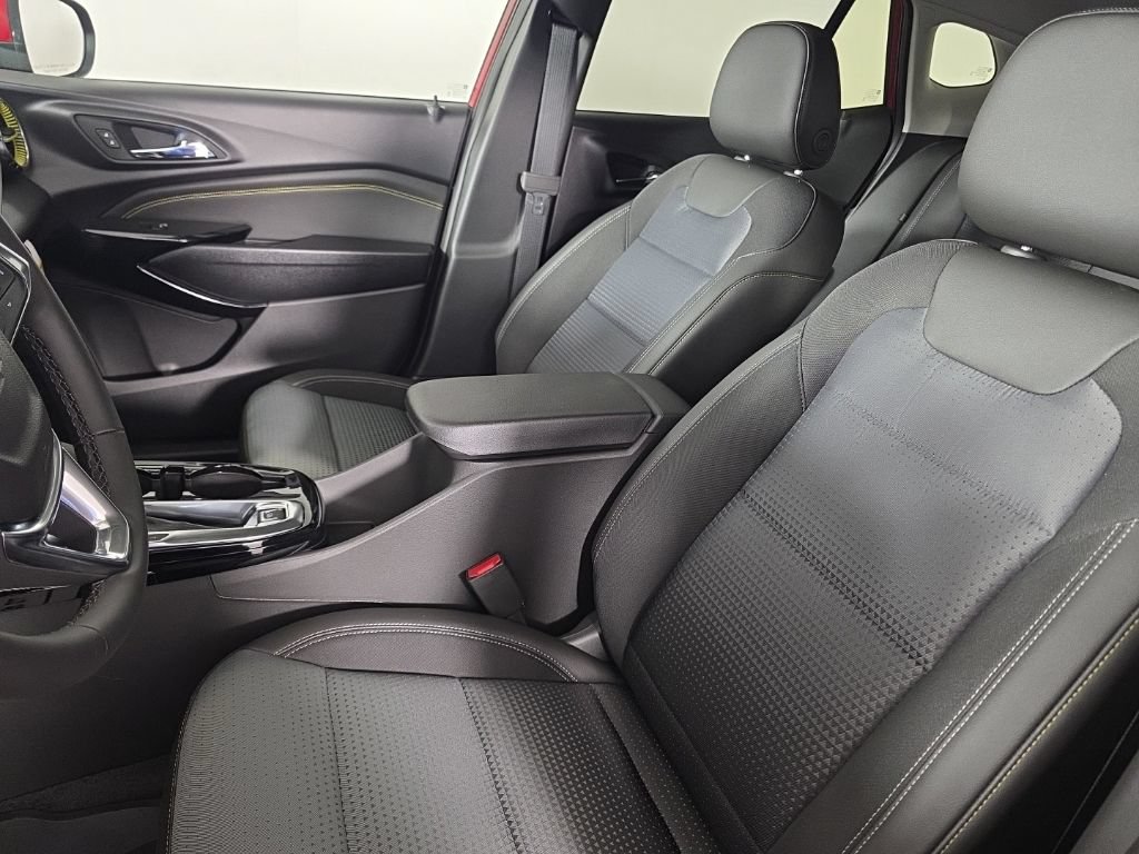 2026 Chevrolet Trax LT - Photo 14