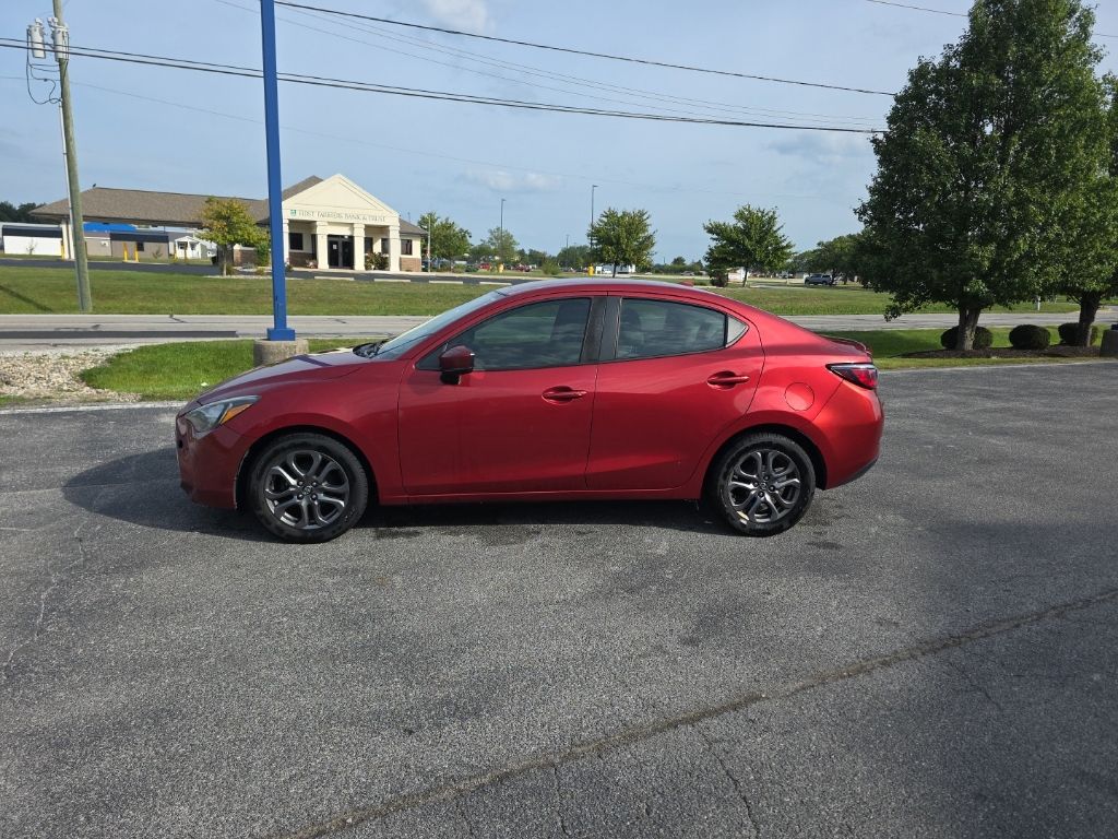 Used 2019 Toyota Yaris LE with VIN 3MYDLBYV4KY504923 for sale in Huntington, IN