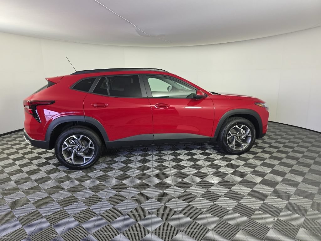 2026 Chevrolet Trax LT - Photo 6