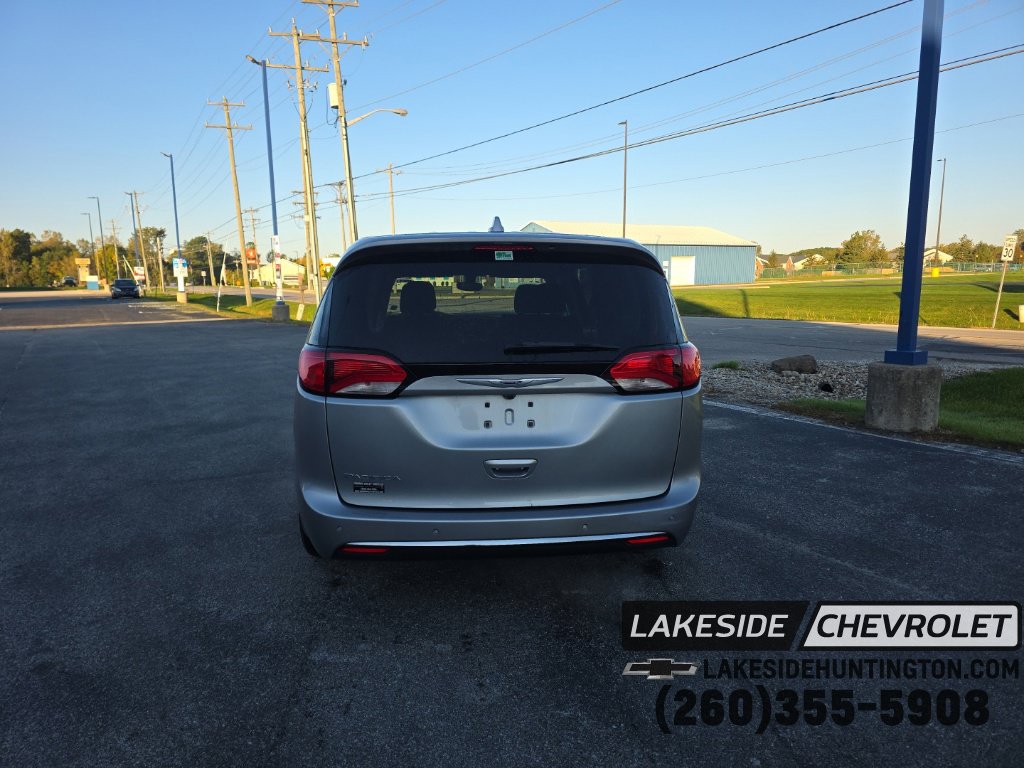 2020 Chrysler Pacifica Touring