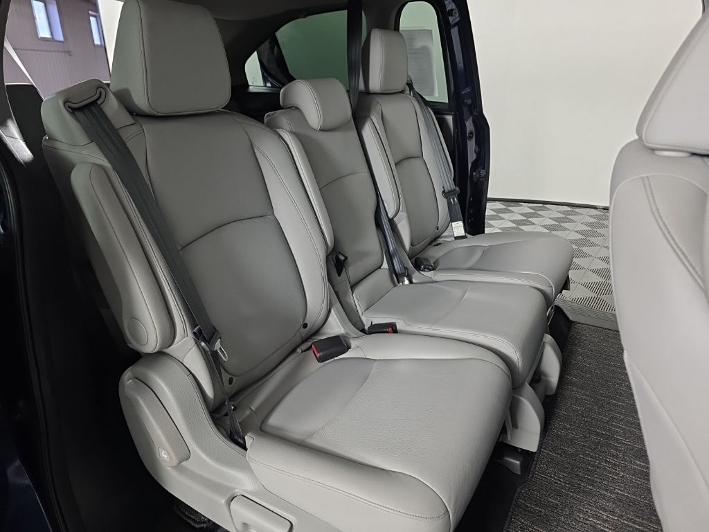 2023 Honda Odyssey EX-L - Photo 37