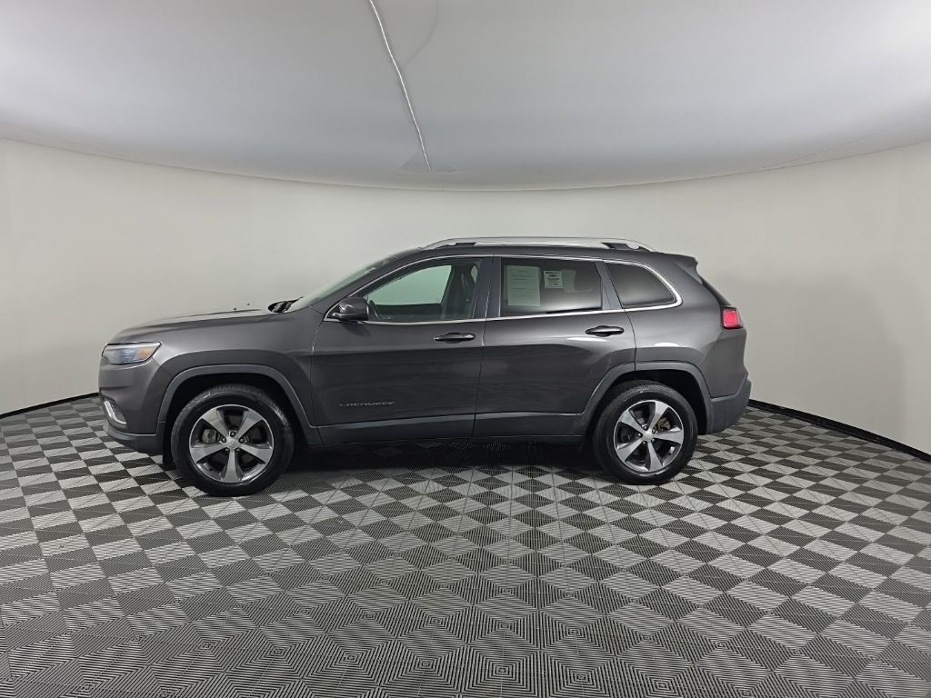Used 2019 Jeep Cherokee Limited with VIN 1C4PJMDX9KD322173 for sale in Huntington, IN
