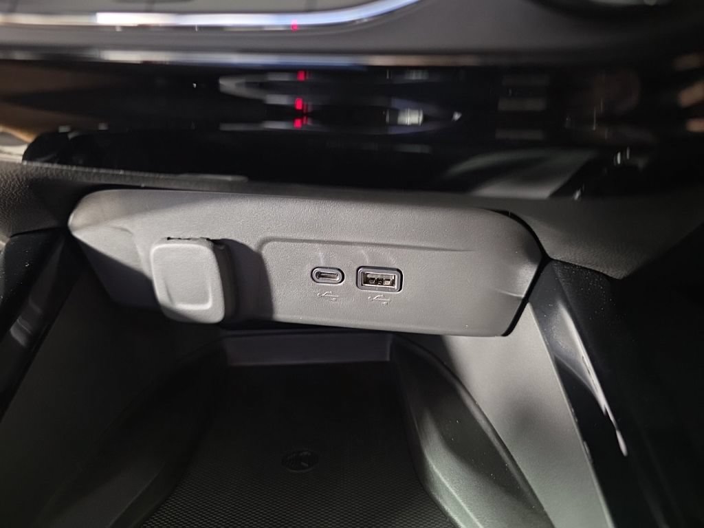 2026 Chevrolet Trax LT - Photo 19