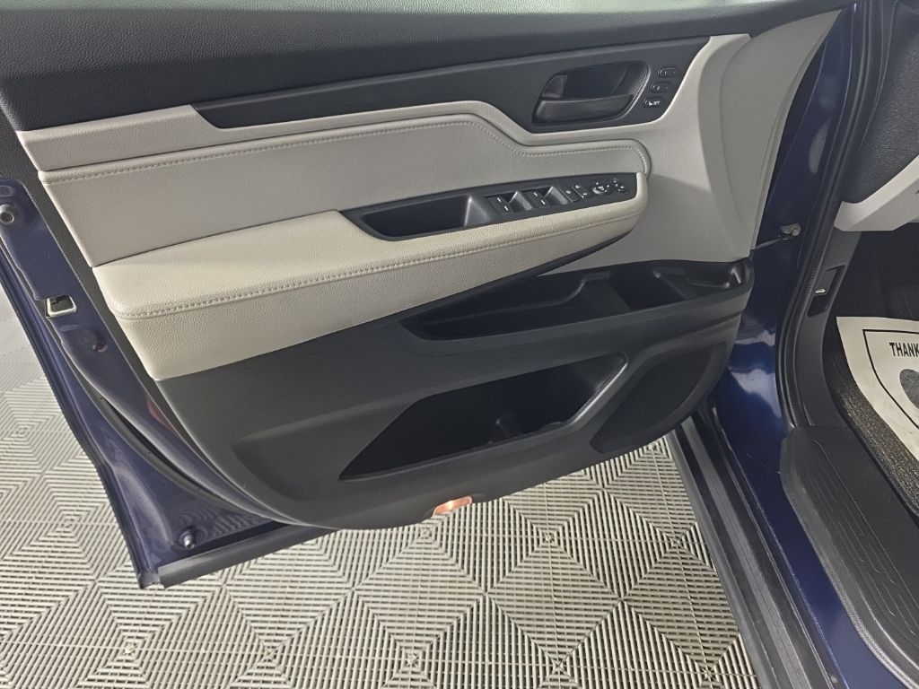 2023 Honda Odyssey EX-L - Photo 11