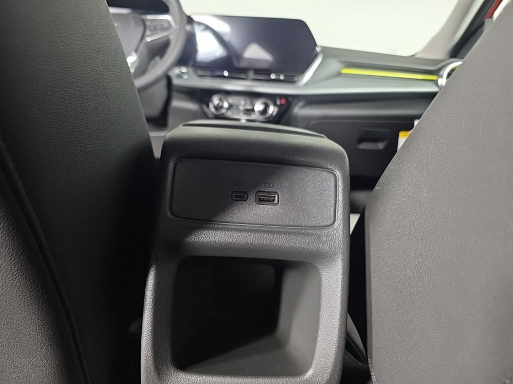2026 Chevrolet Trax LT - Photo 32