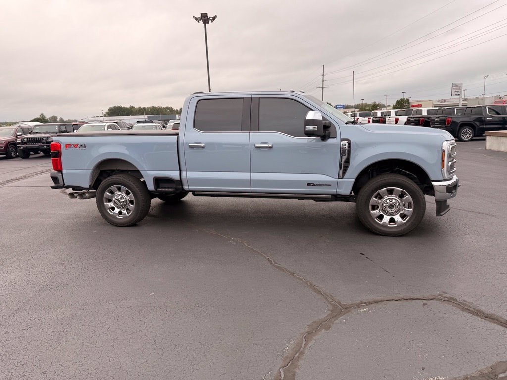 Used 2025 Ford F-250SD Lariat Truck