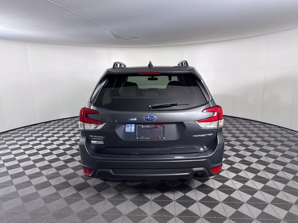 Used 2024 Subaru Forester Premium SUV