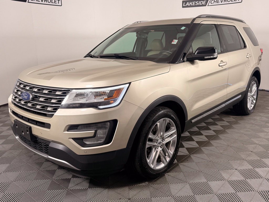 Used 2017 Ford Explorer XLT with VIN 1FM5K8D87HGD84372 for sale in Warsaw, IN