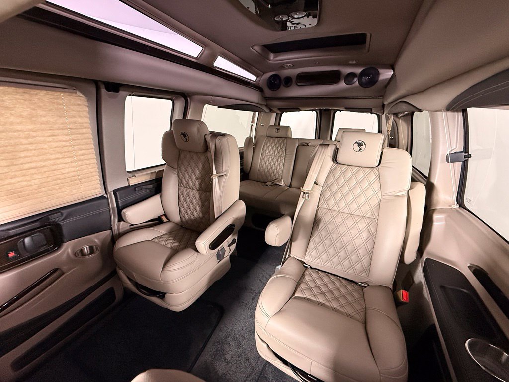 2026 Chevrolet Express Cargo Work Van - Photo 47