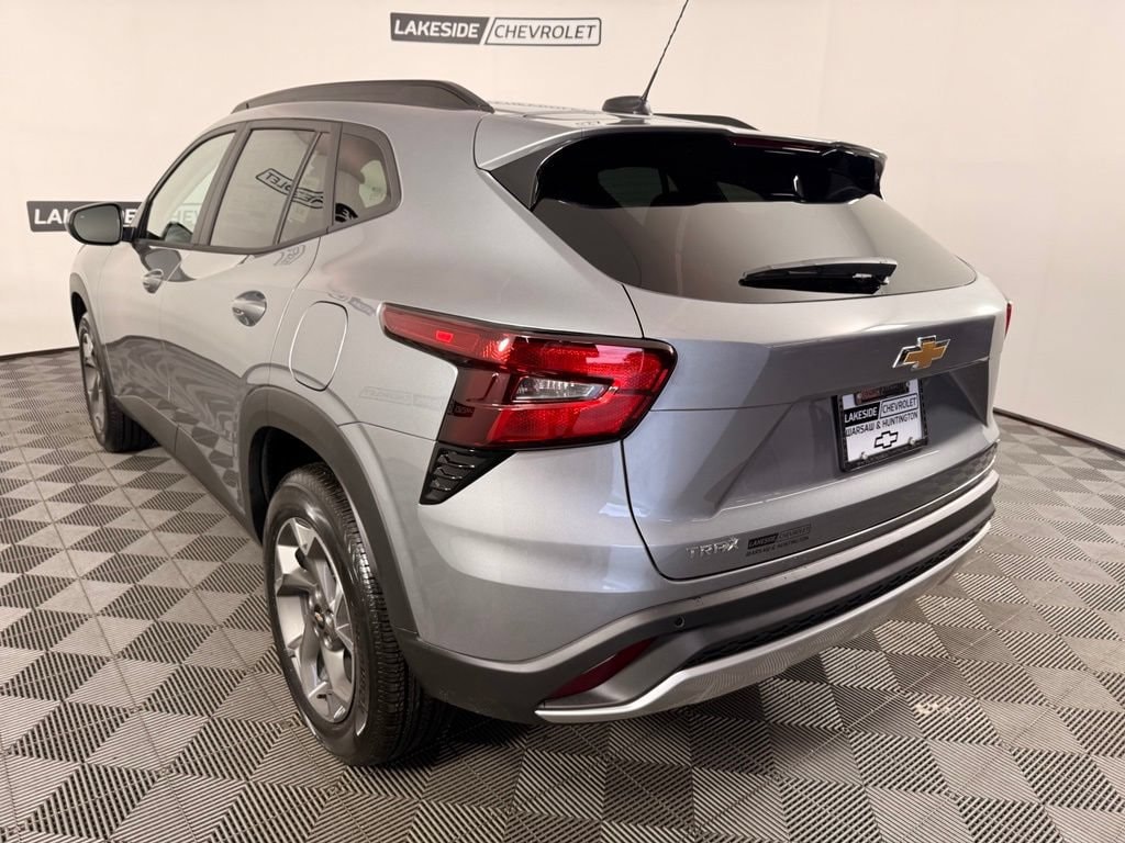 New 2026 Chevrolet Trax LT SUV