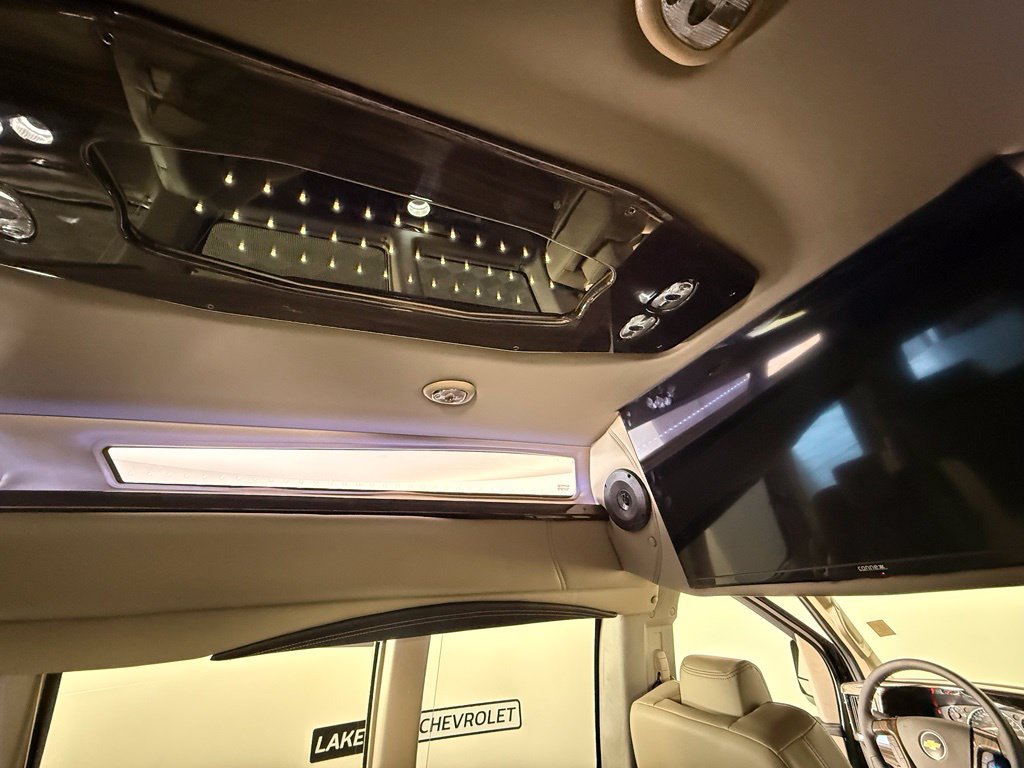 2026 Chevrolet Express Cargo Work Van - Photo 18