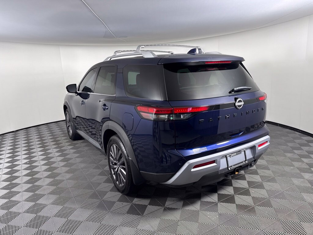 Used 2023 Nissan Pathfinder SL SUV