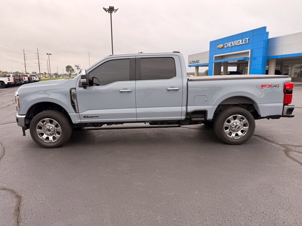 Used 2025 Ford F-250SD Lariat Truck