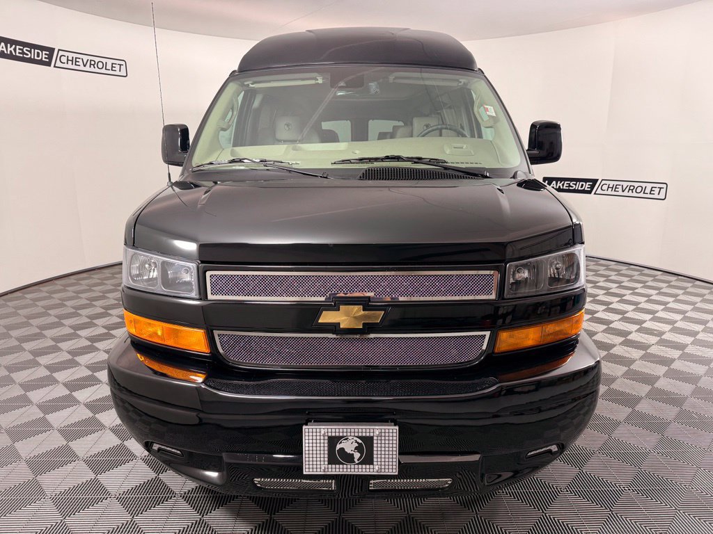 2026 Chevrolet Express Cargo Work Van - Photo 9