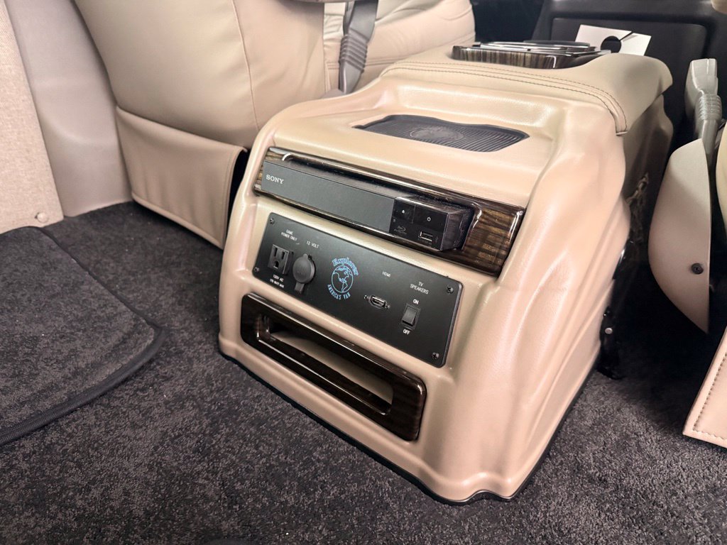 2026 Chevrolet Express Cargo Work Van - Photo 43
