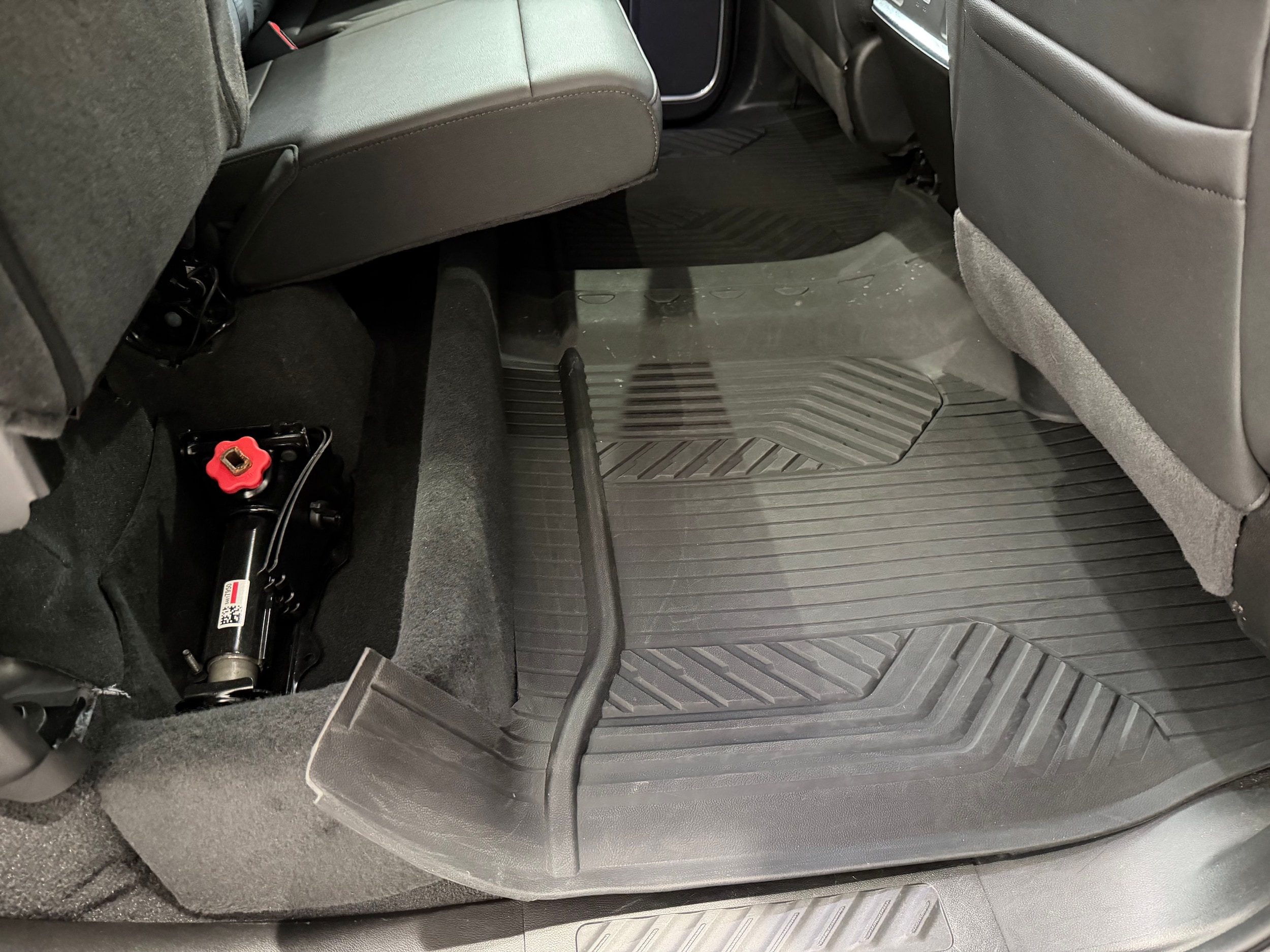 2025 Chevrolet Silverado 1500 LTZ - Photo 29
