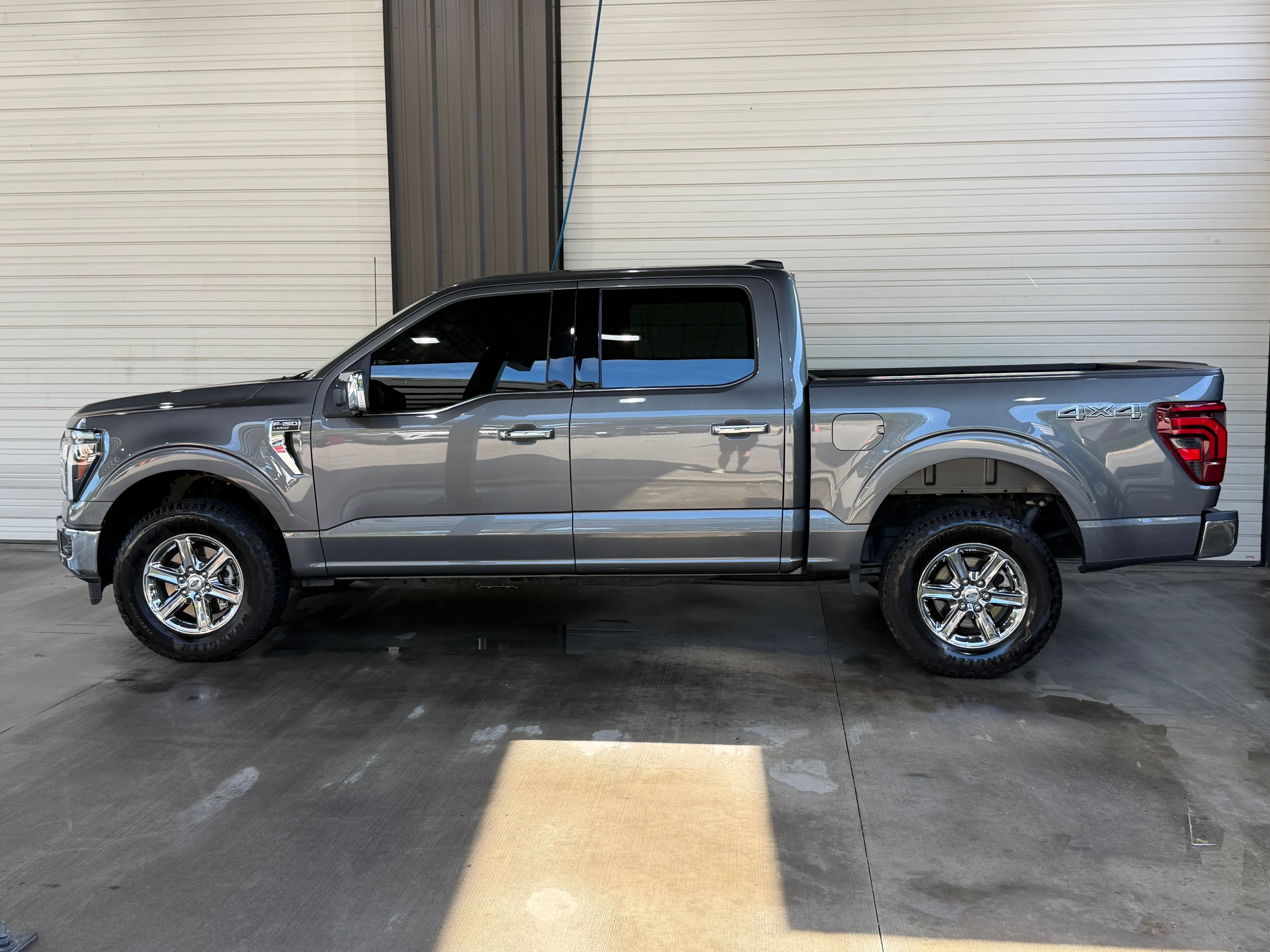 2025 Ford F-150 Lariat - Photo 6